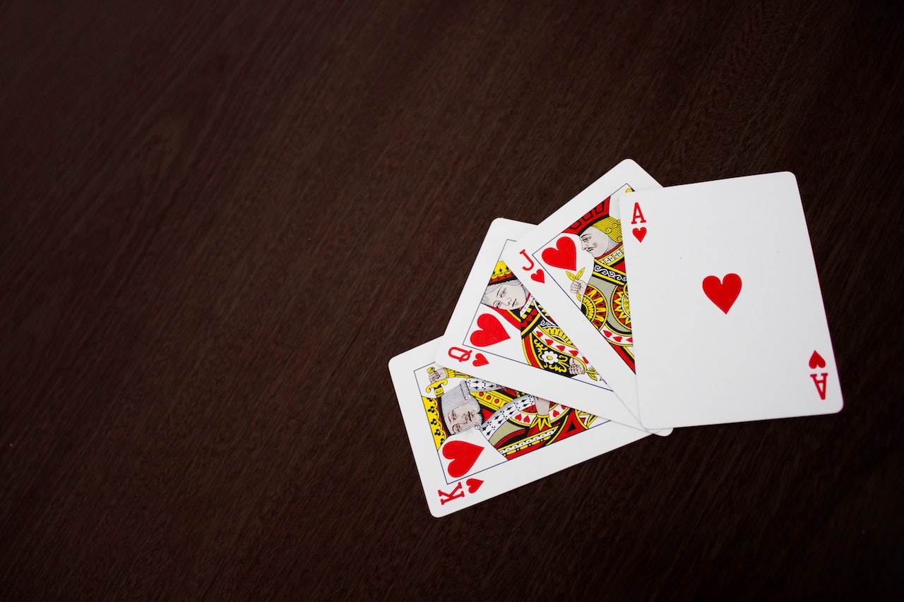 Poker Tips You Should Know Before Gambling Online