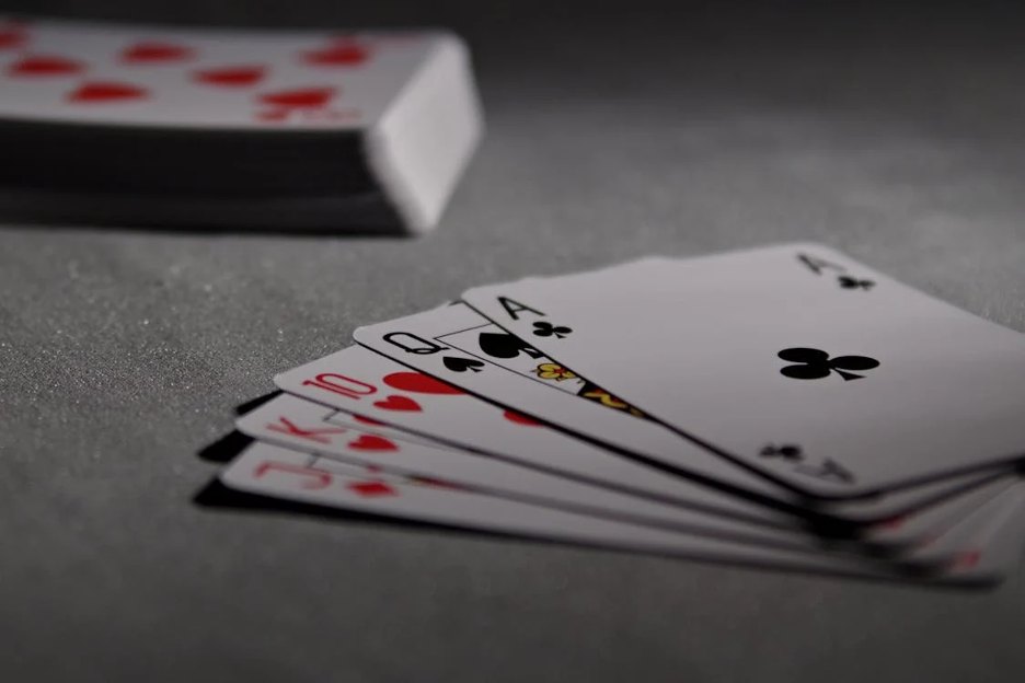 What Professional Poker Players Know That You Do Not (Yet)